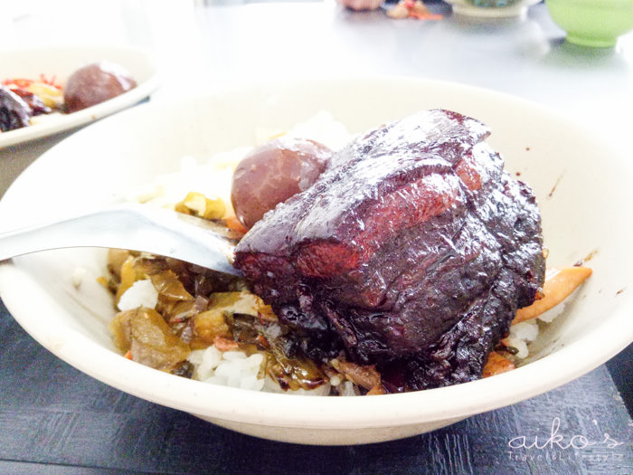 【台北中正】台北車站必吃美食～鄭記豬腳飯，東坡肉飯100分。