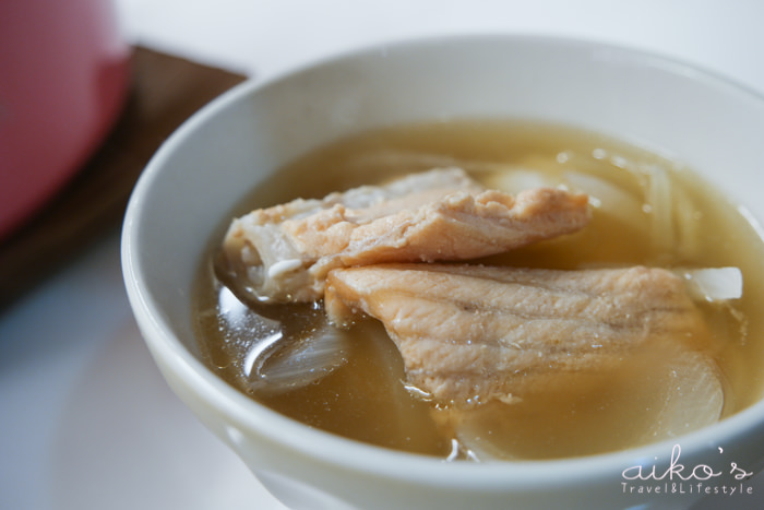 【中式料理】孕期好料理：洋蔥鮭魚湯～