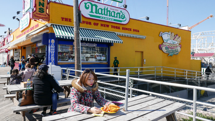 【美東紐約】康尼島Coney Island、熱狗大王比賽Nathans Hotdog、超好吃薯條Checkers。