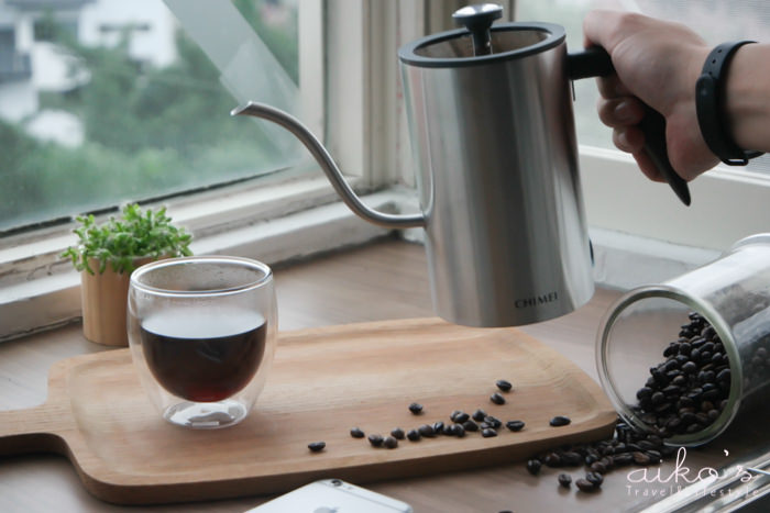 【美型家電】奇美手沖細口快煮壺，文青手沖咖啡的精準溫度。