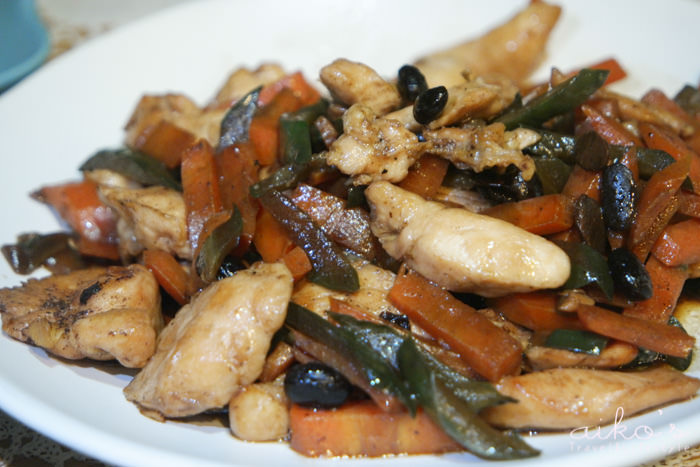 【中式料理】豆豉雞丁，單吃配飯兩相宜～