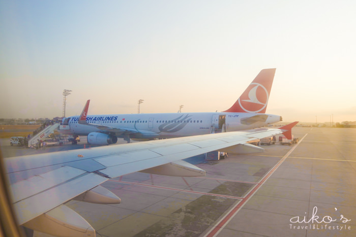 【遊歷中歐】土耳其航空桃園飛科希策：餐點、座艙服務、過夜包、伊斯坦堡阿塔圖克機場資訊。