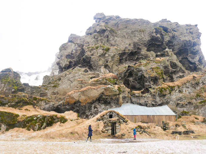 【冰島住宿】Mountain Queen，充滿Drangurinn Rock精靈傳說的牧場bnb。
