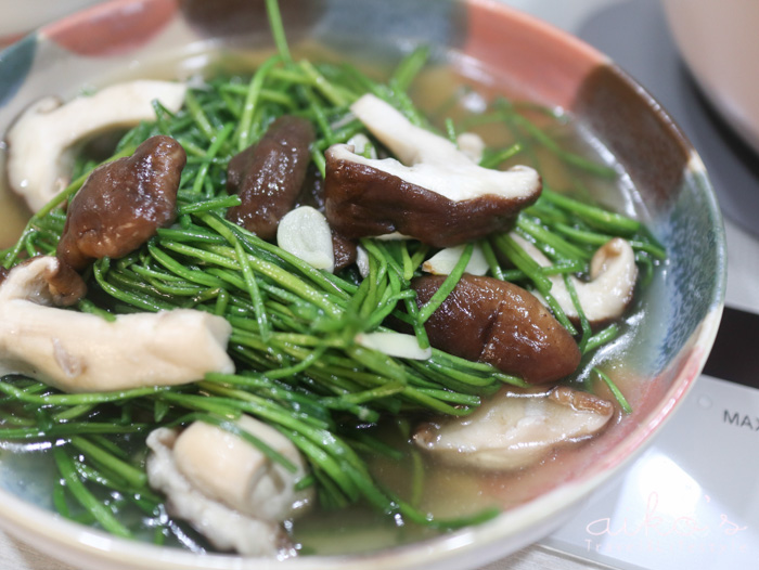 【蔬食料理】水蓮炒菇～高湯版更多汁鮮美。