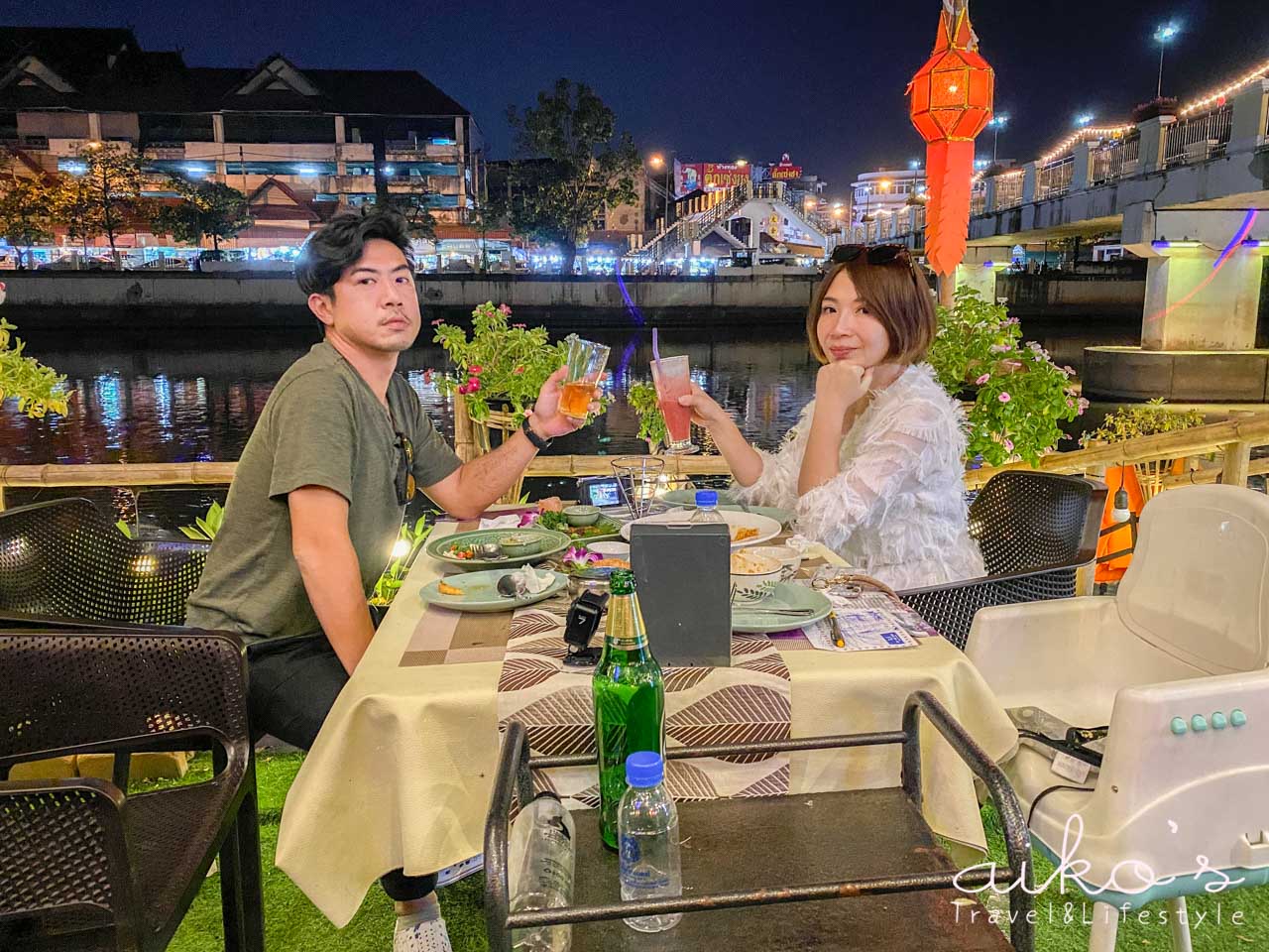 【泰國清邁】Sai Ping Bar & Restaurant｜瓦落落市場對面、平河邊美味也超值的Live Band河景餐廳。