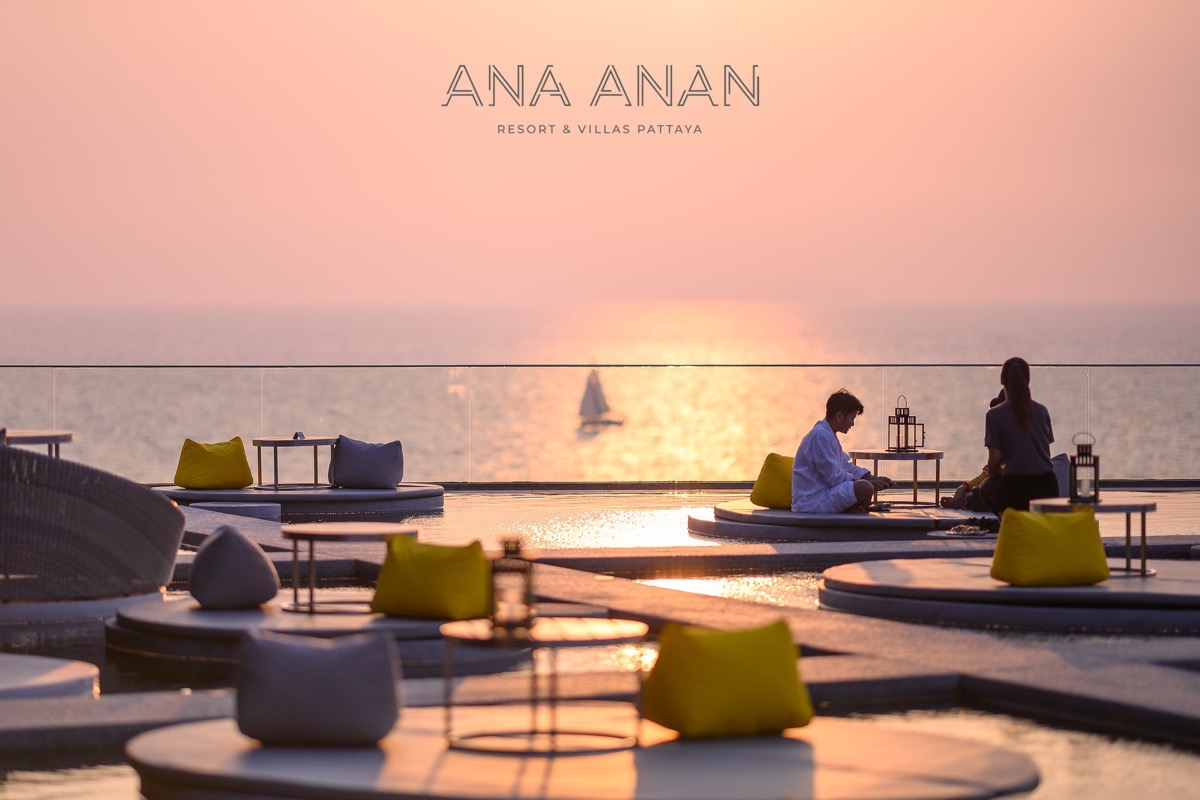 【遊芭達雅】必訪中天海灘五星高空吧｜Over The Moon池畔座位、黃昏極美海景＆菜單@Ana Anan Pattaya