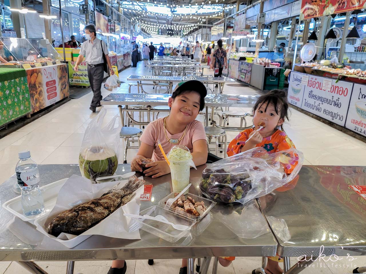 【泰國曼谷】吞武里海鮮市場｜曼谷近郊超值海鮮現點免費料理、各種美食乾貨買個夠！