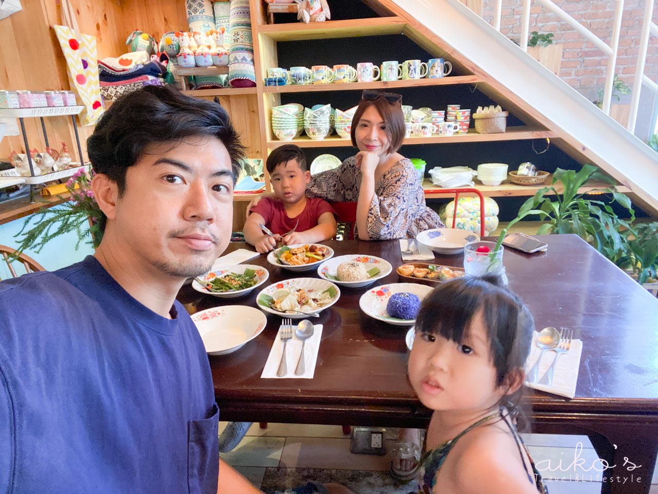 【泰國清邁】親子友善餐廳｜Ginger Farm Kitchen泰北料理 ～有免費兒童餐的米其林美食@ 尼曼一號