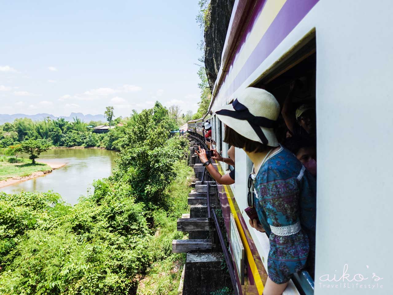 【泰國北碧】Death Railway死亡鐵路｜精華搭乘站點位置及時刻表、好逛的市集及洞穴佛。