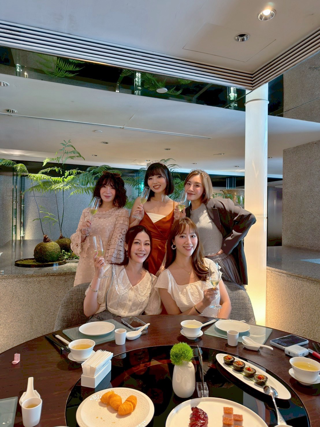 【東方美饌】晶華軒～米其林入選＋500盤有夠難訂！必點菜色在這裡～慶生聚餐好去處還很好吃@晶華酒店