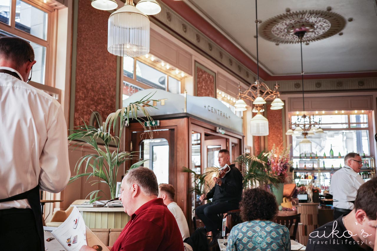 【匈牙利自助】歐洲百年咖啡：布達佩斯中央咖啡館 Centrál Grand Cafe｜訂位方式及菜單價格。