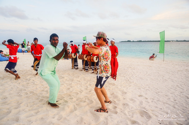 【馬爾地夫】Six Senses Laamu不容錯過之沙灘雞尾酒會～週二海鮮＆週五亞洲Buffet@Deck a dance免加價入座撇步。