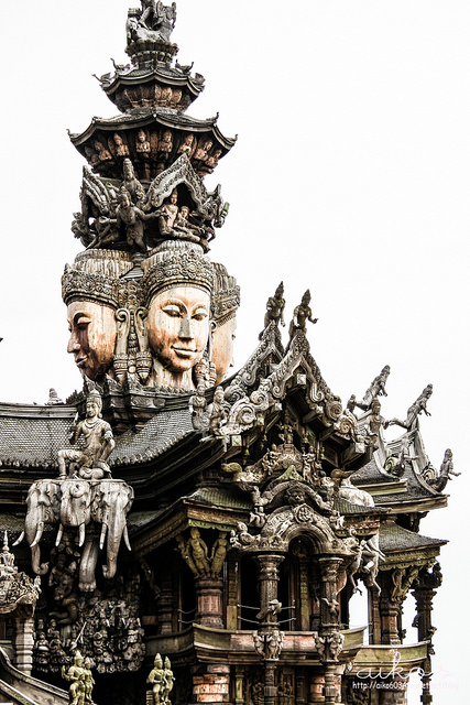 【泰國曼谷】芭達雅Sanctuary of Truth真理寺，震撼的大型手工木雕廟。