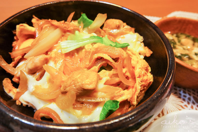【日式料理】超簡單自製親子丼、豬排丼，15分鐘內上菜，一次就上手@BLUT’S富士山碗盤