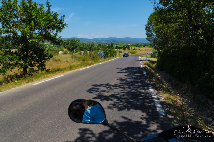 【歐遊42天】亞維儂租摩托車遊南法，開車看不到的好風景～車行還可寄放行李。