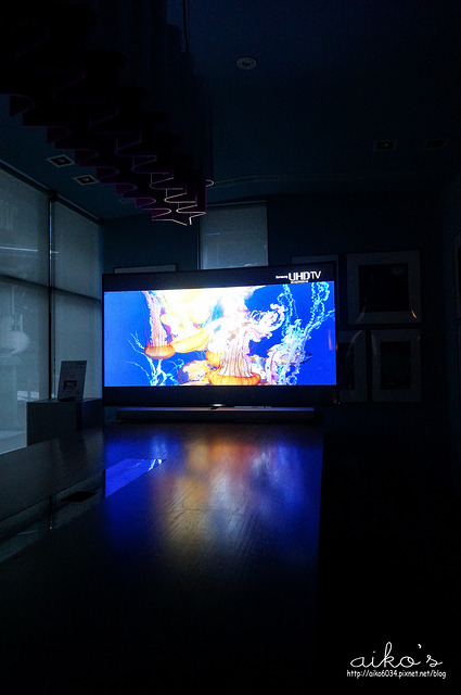 【美型家電】三星Samsung Curved UHD TV，4K黃金曲面電視讓視覺更迷人@18 café。