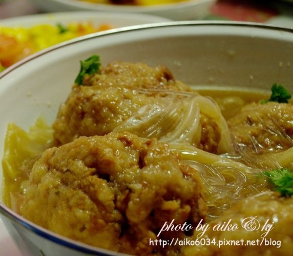【中式料理】加入豆腐的超健康的獅子頭終於上菜！