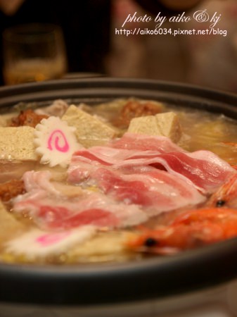 【團購美食】海鮮味鮮甜濃郁的紫金堂健康年菜～酸菜白肉鍋
